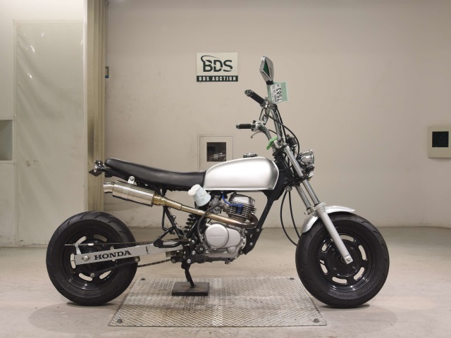 Honda APE50 2002