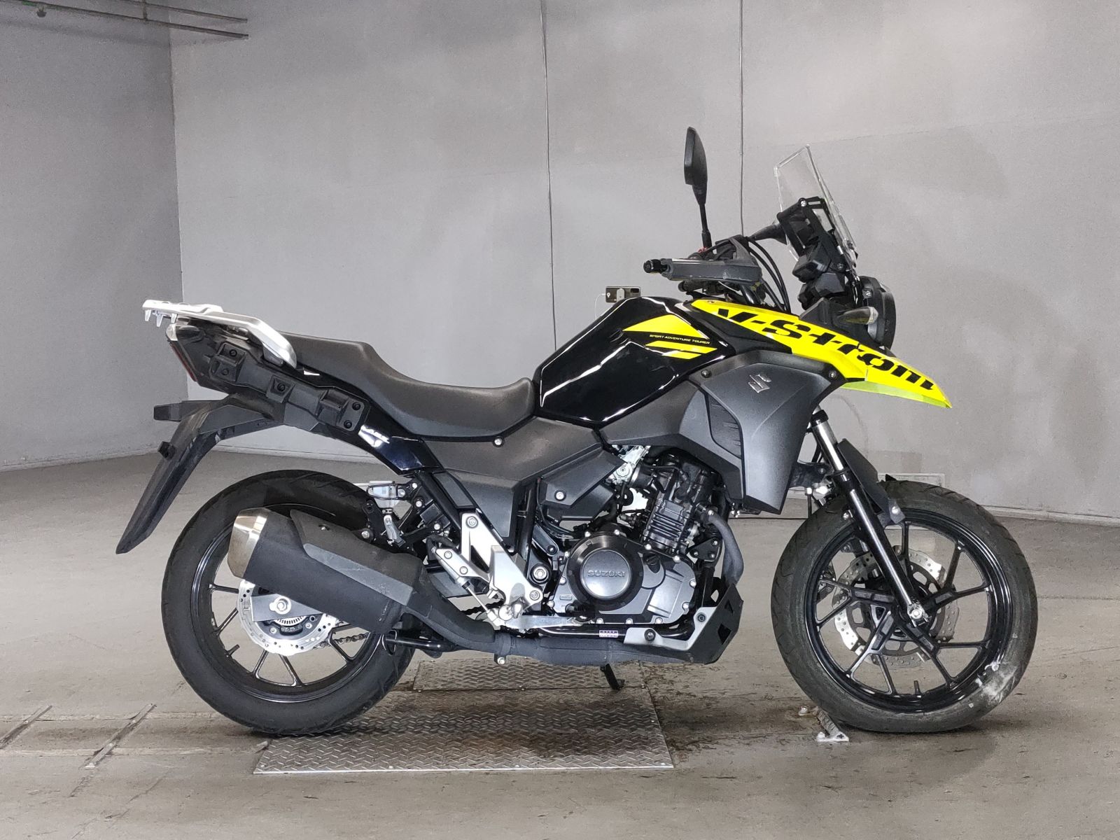 Suzuki V-STROM DL250