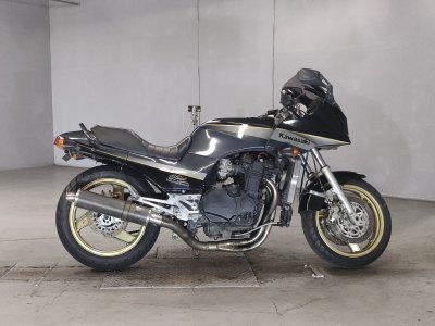 Kawasaki GPZ900R 1996