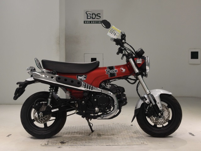 Honda DAX125 2022