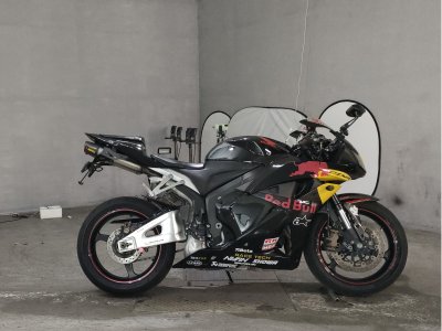 Honda CBR600RR 2011