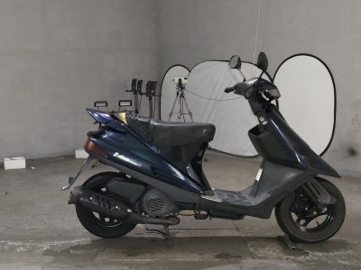 Suzuki ADDRESS V100