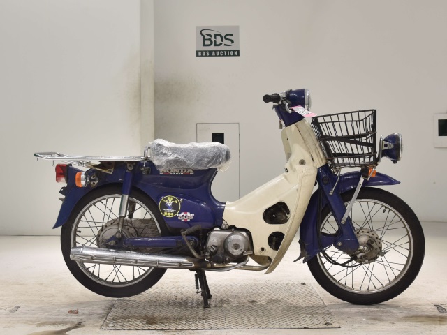 Honda C50 1999