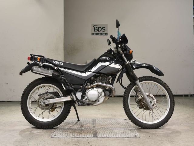 Yamaha SEROW XT225