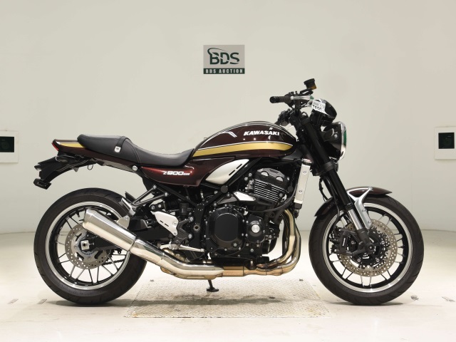 Kawasaki Z900RS 2025
