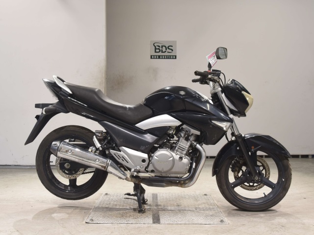 Suzuki GSR250