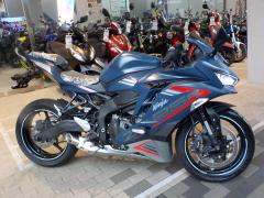 Kawasaki NINJA ZX-25R KRT 2022