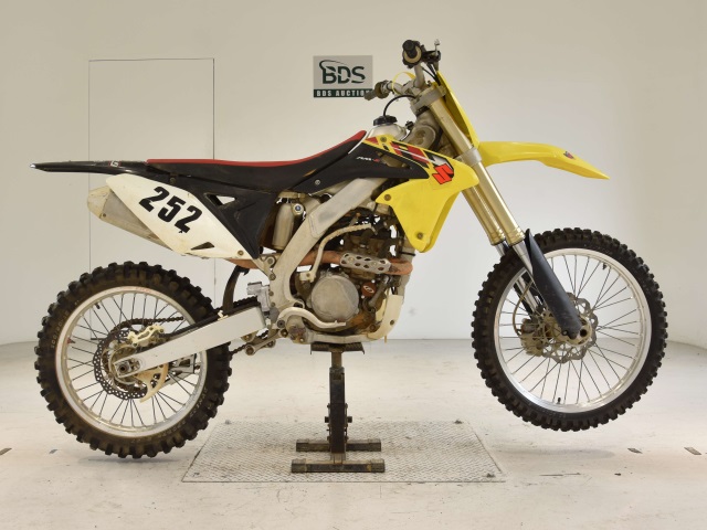 Suzuki RMZ250