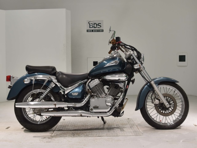 Suzuki INTRUDER 250LC 2003