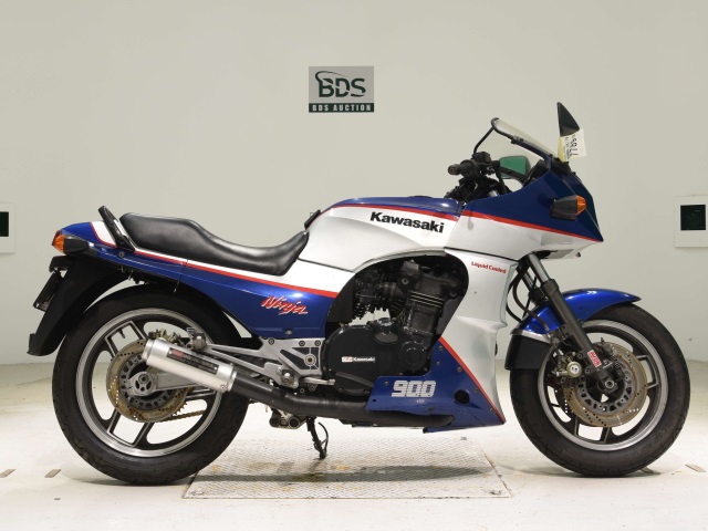 Kawasaki GPZ900R 1985
