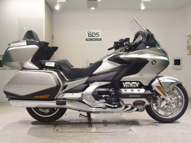 Honda GL1800 TOUR D 2024