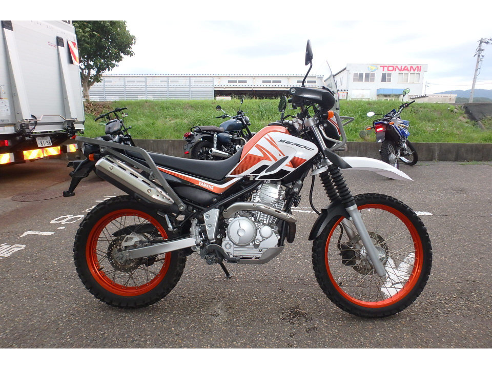 Yamaha SEROW XT250 2018