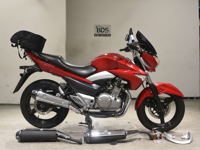 Suzuki GSR250