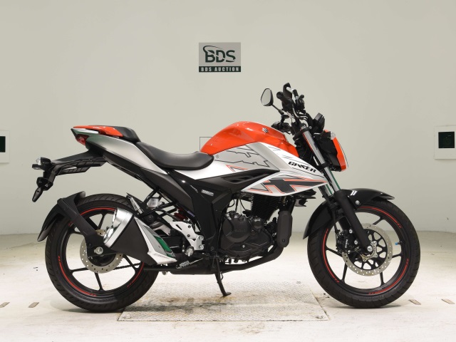 Suzuki GIXXER250