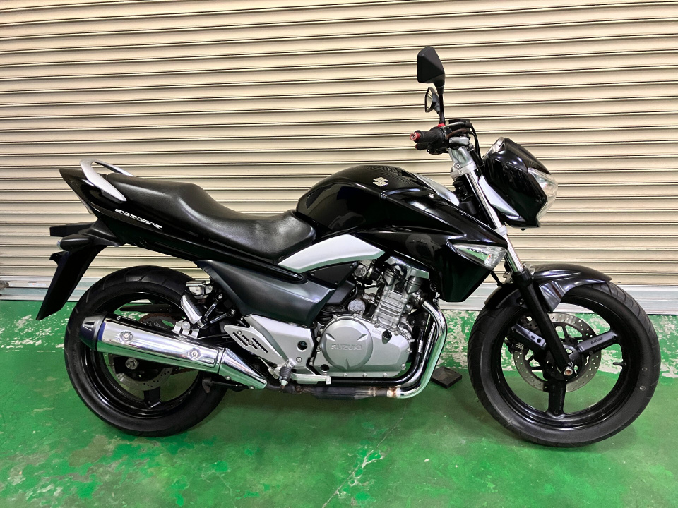 Suzuki GSR250