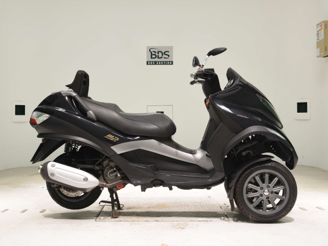 Piaggio MP3 250
