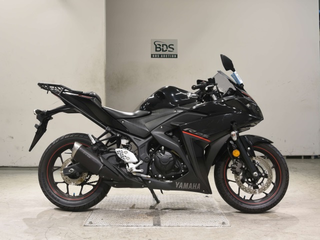 Yamaha YZF-R25 2018