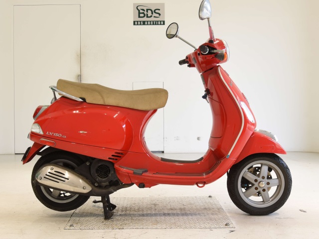 Vespa LX150IE 2011
