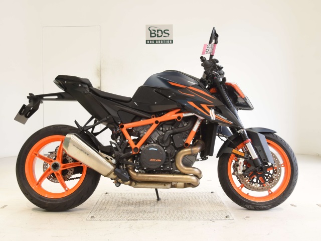 KTM 1290 SUPERDUKE R 2022