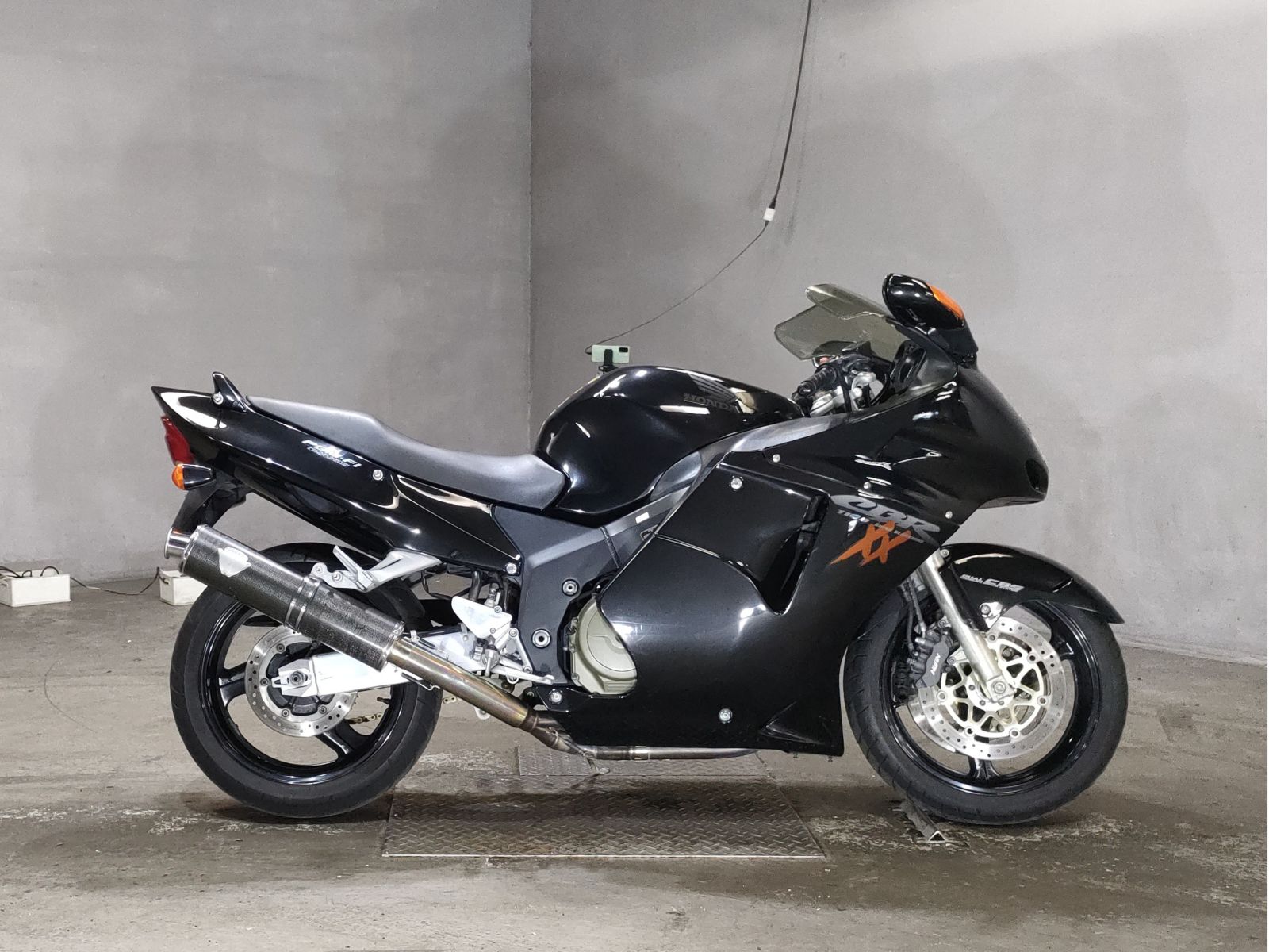 Honda CBR1100XX BLACKBIRD 1999