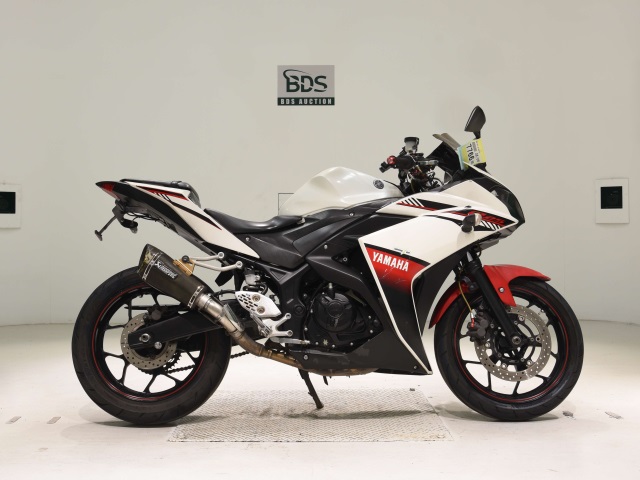 Yamaha YZF-R25 2016