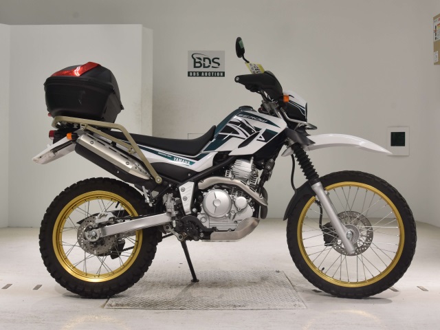 Yamaha SEROW XT250 2017