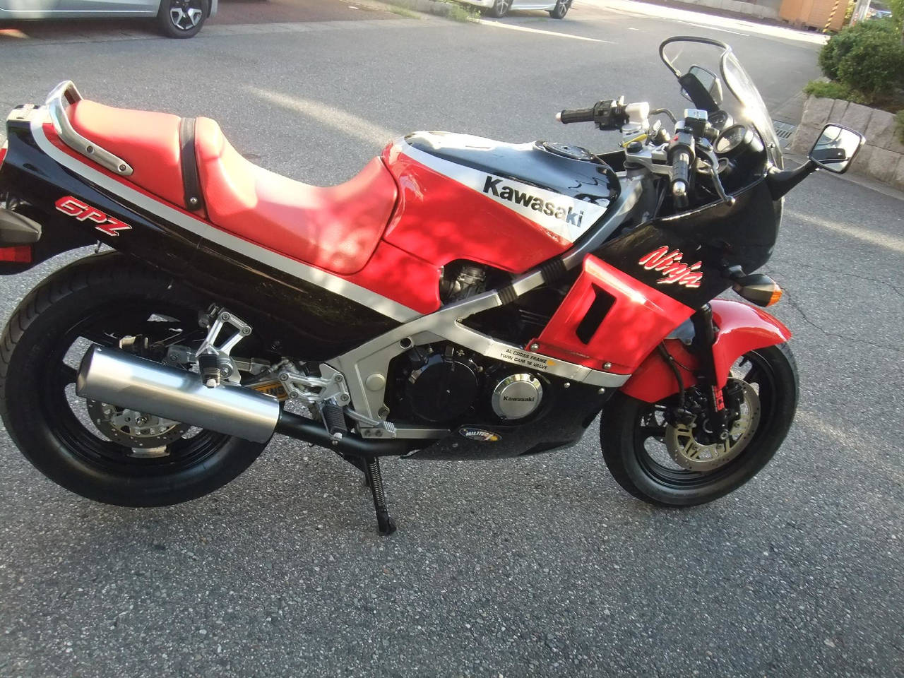 Kawasaki GPZ400R 1989