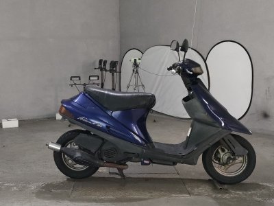 Suzuki ADDRESS V100