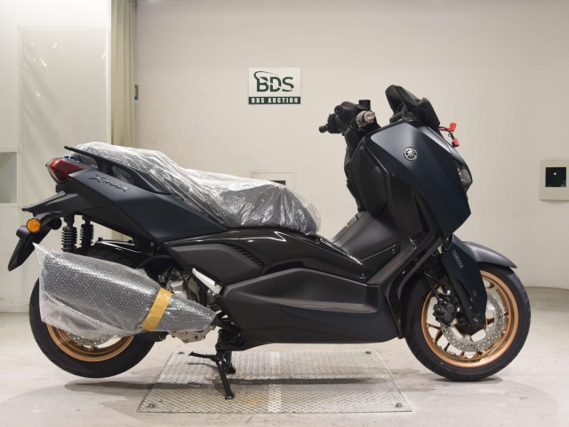 Yamaha X-MAX250-2