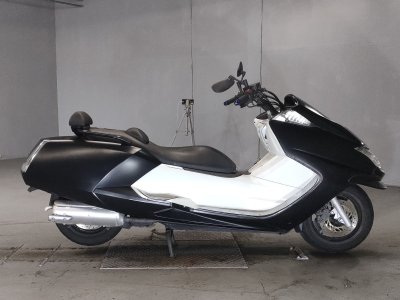 Yamaha MAGZAM