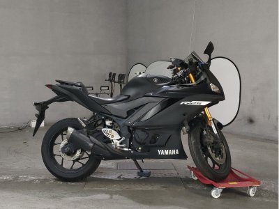 Yamaha YZF-R25 2015