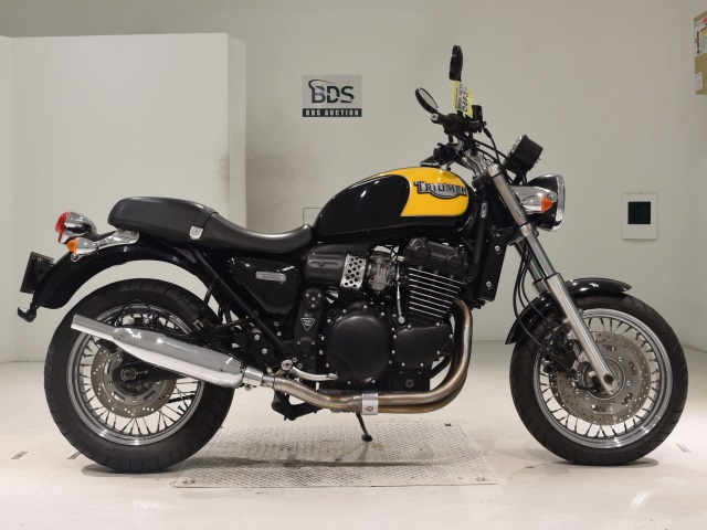 Triumph THUNDERBIRD 900 2004