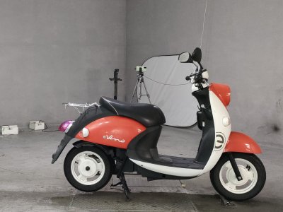 Yamaha E-VINO 2015