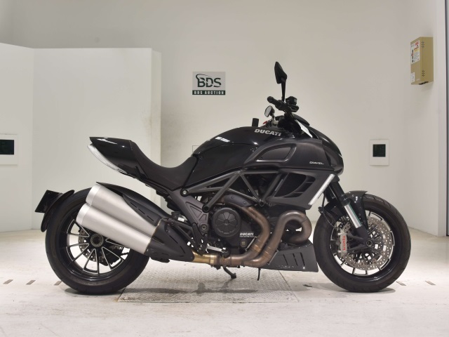 Ducati DIAVEL 2013