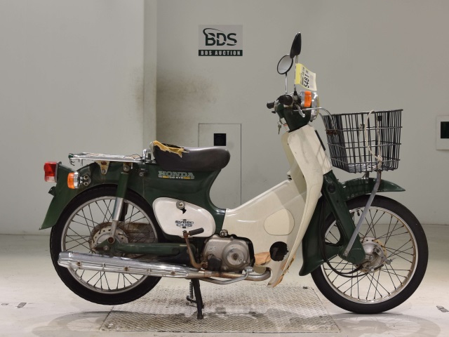 Honda C50 2000
