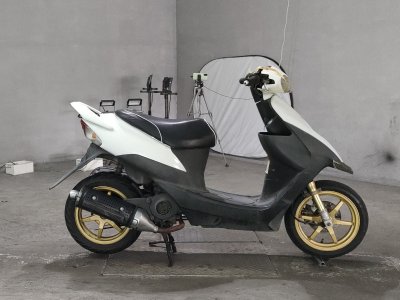 Suzuki SEPIA ZZ