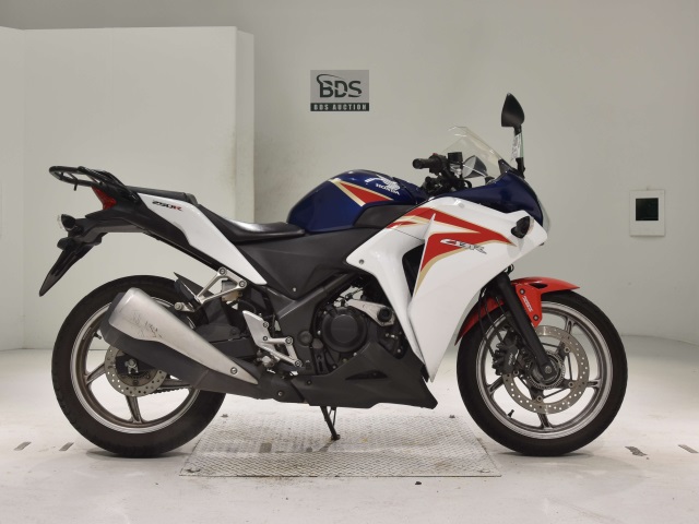 Honda CBR250RA 2011