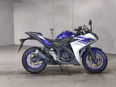 Yamaha YZF-R25 2015
