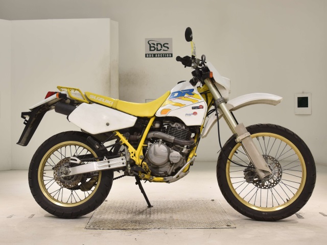 Suzuki DR250S