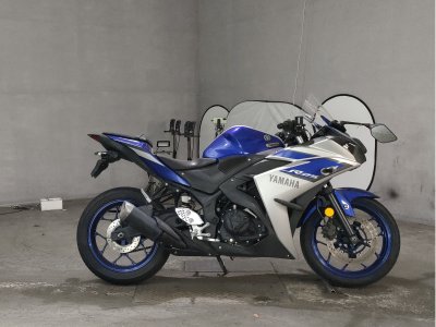 Yamaha YZF-R25 2015