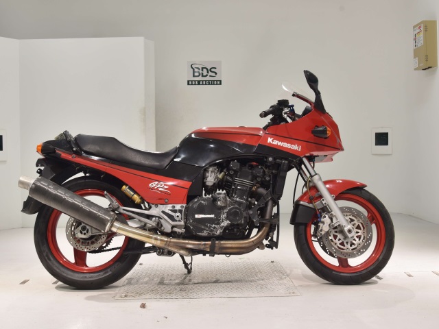 Kawasaki GPZ900R 1995