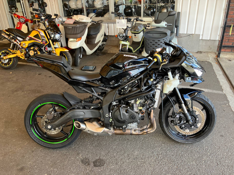 Kawasaki NINJA ZX-25R 2021