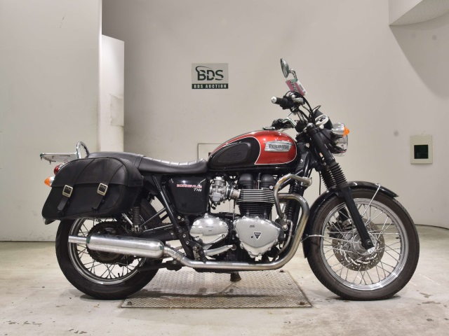 Triumph BONNEVILLE T100 2014