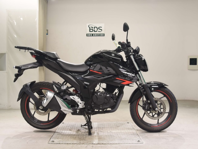 Suzuki GIXXER150