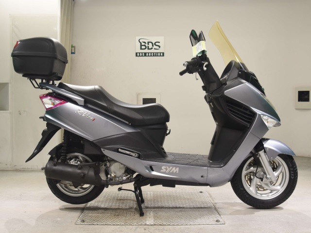 Suzuki RV125 2013