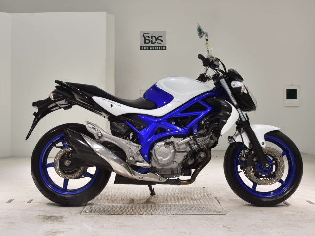 Suzuki GLADIUS SFV400 2012