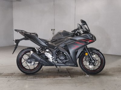 Yamaha YZF-R25 2018