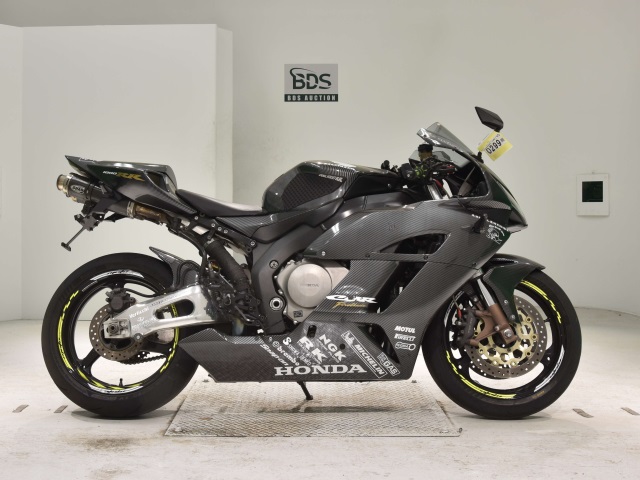 Honda CBR1000RR 2004