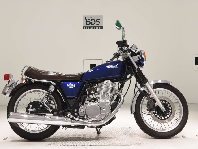 Yamaha SR400 2022