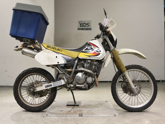 Suzuki DR250R-S
